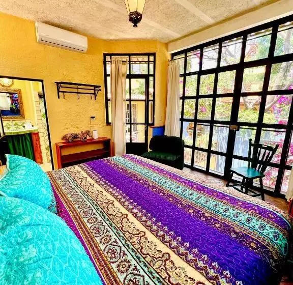 تختخواب و صبحانه Boutique Hotel Casa Camellia