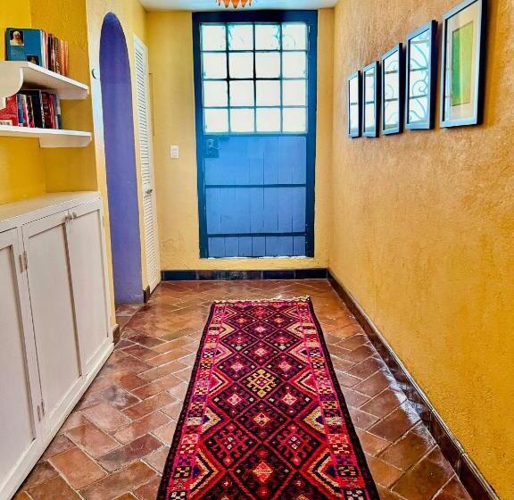 تختخواب و صبحانه Boutique Hotel Casa Camellia