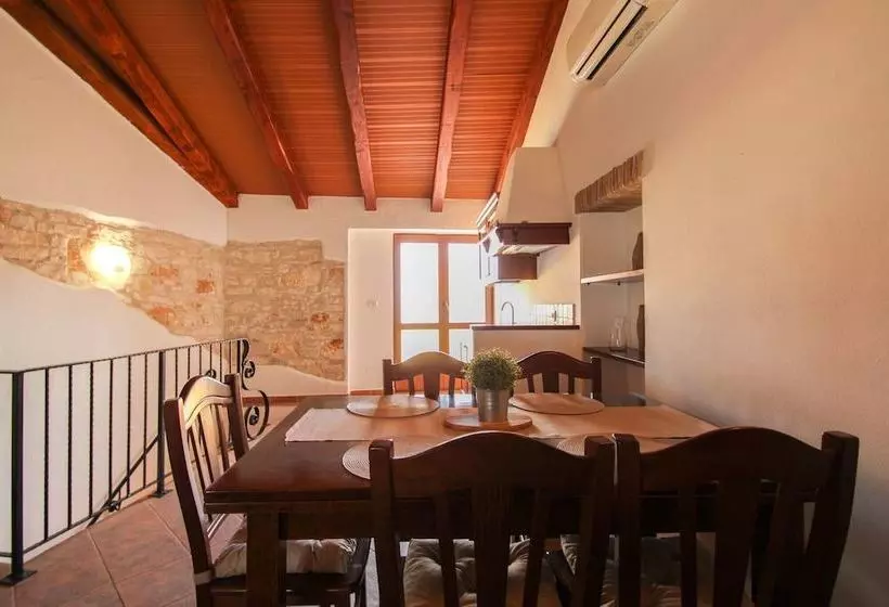 Casa Ijana