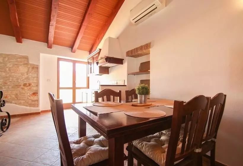 Casa Ijana