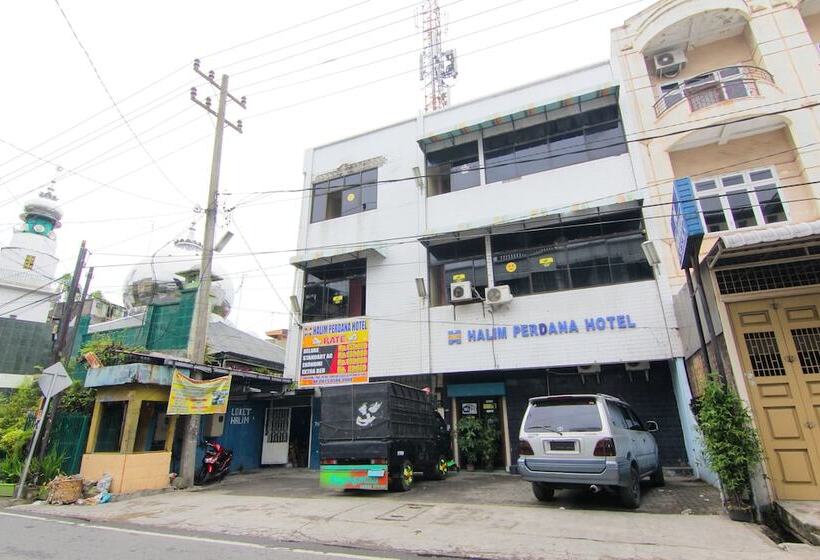 בית מלון כפרי Halim Perdana