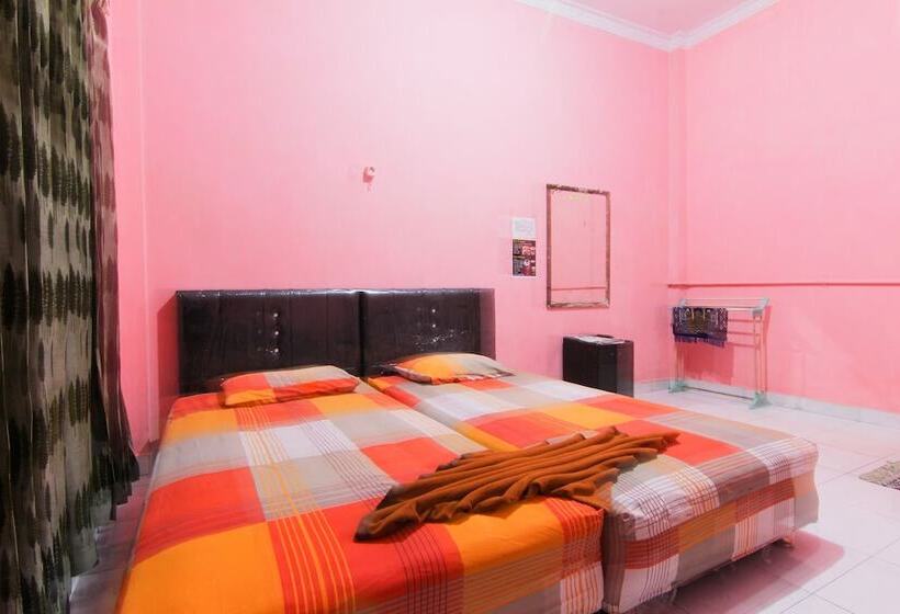 בית מלון כפרי Halim Perdana