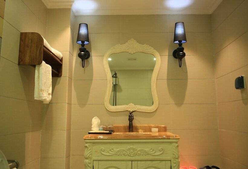 فندق Jinbi Club Boutique