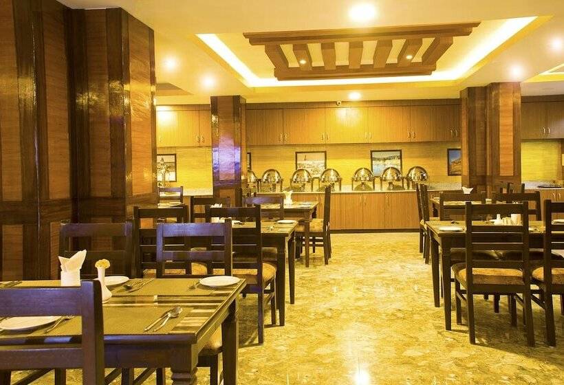 هتل Yellow Pagoda Pokhara