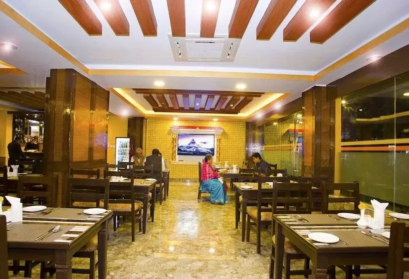 هتل Yellow Pagoda Pokhara