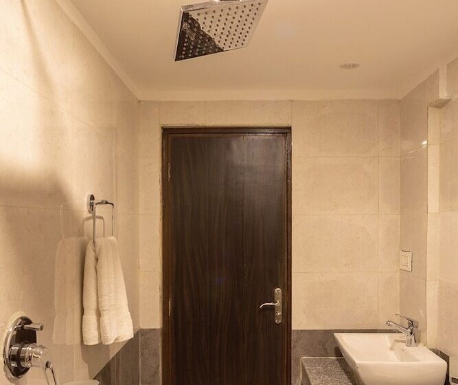 هتل Yellow Pagoda Pokhara