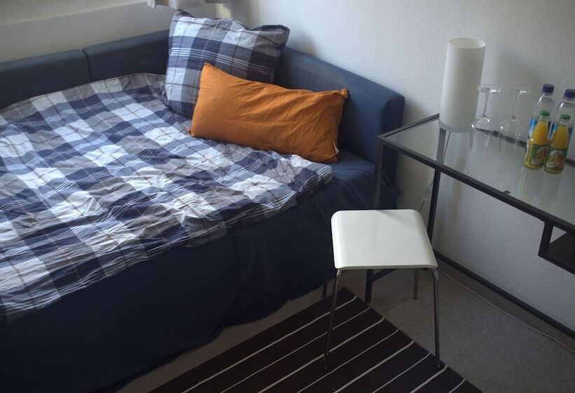 פנסיון Munich S Living Room By Sarah