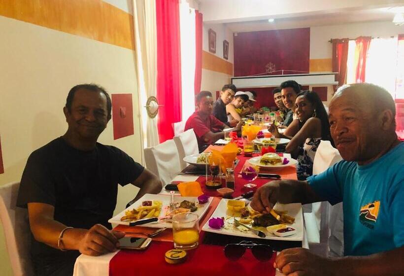 پانسیون Petite Flower Guest House