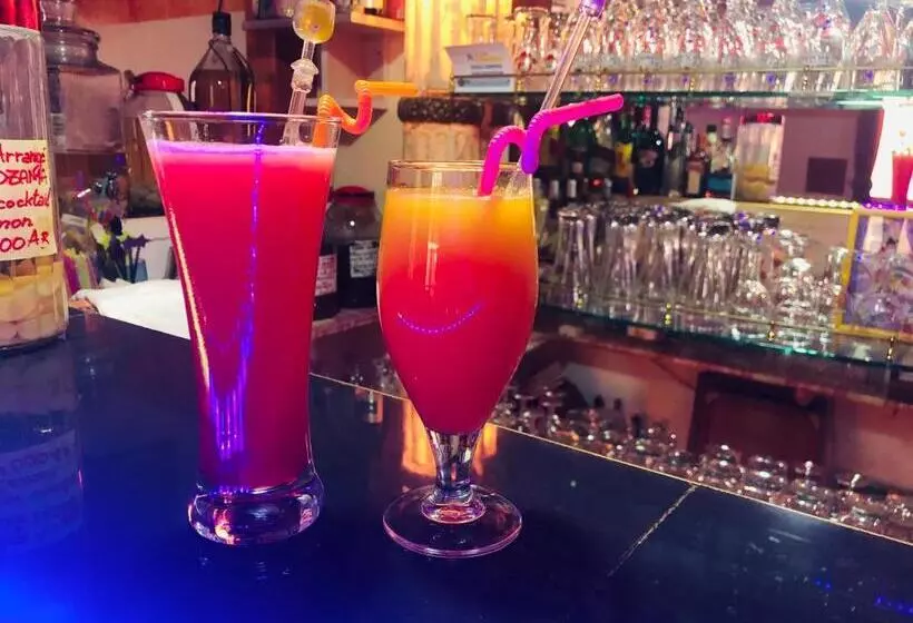 پانسیون Petite Flower Guest House