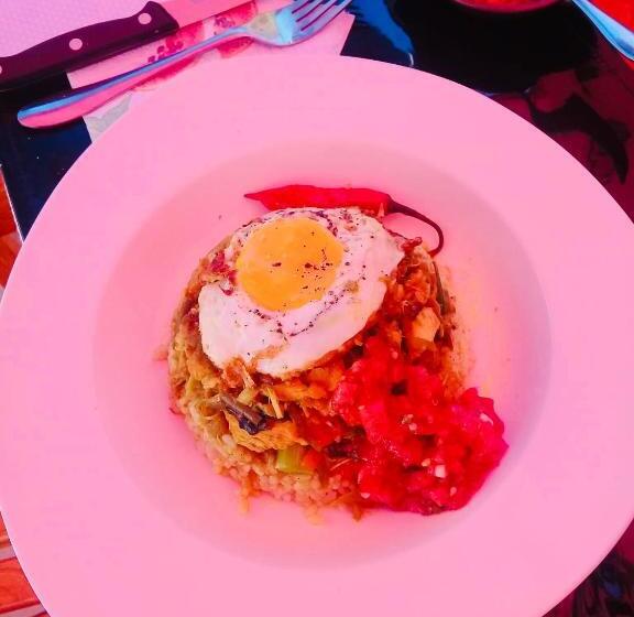 پانسیون Petite Flower Guest House