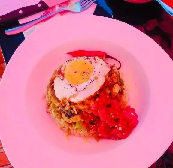 پانسیون Petite Flower Guest House