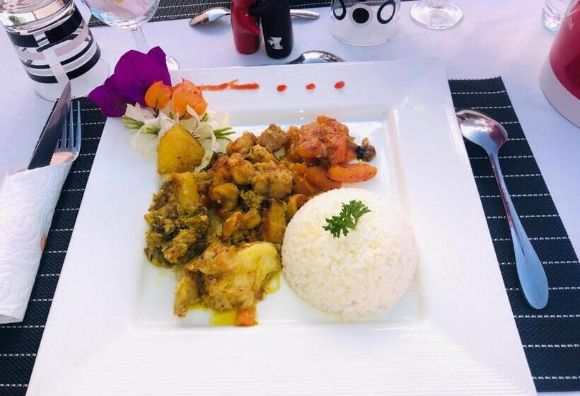 پانسیون Petite Flower Guest House