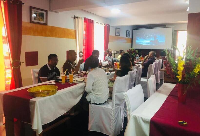 پانسیون Petite Flower Guest House