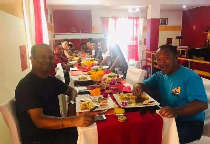 پانسیون Petite Flower Guest House