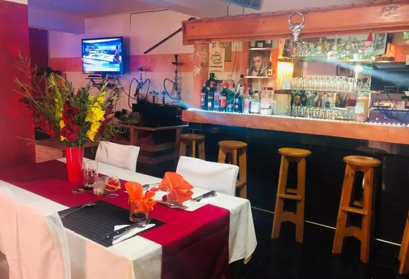 پانسیون Petite Flower Guest House