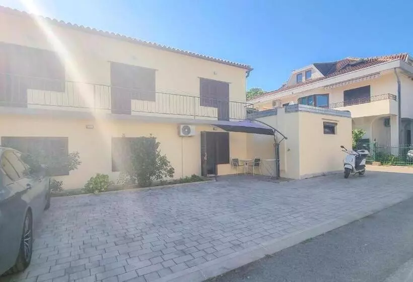 ペンション Room Fiore