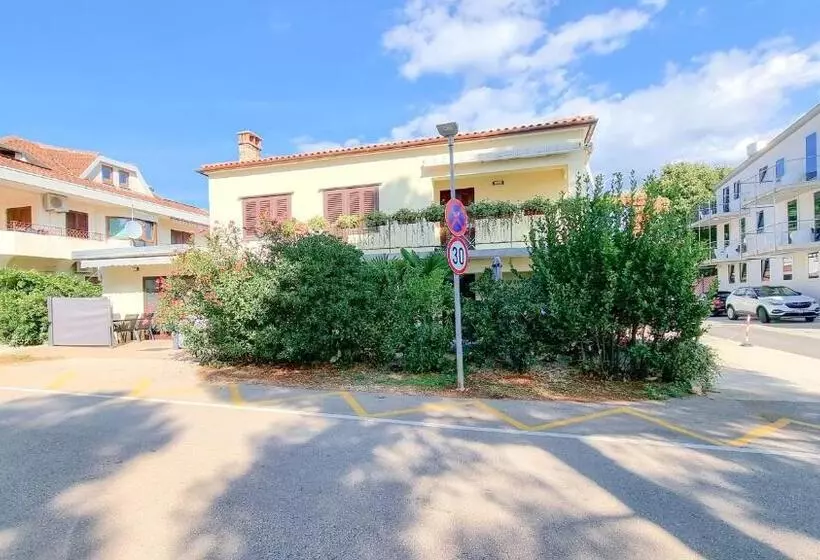 ペンション Room Fiore