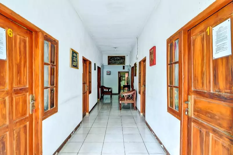 ペンション Lafa Park Syariah Rengas Bandung Cikarang Redpartner