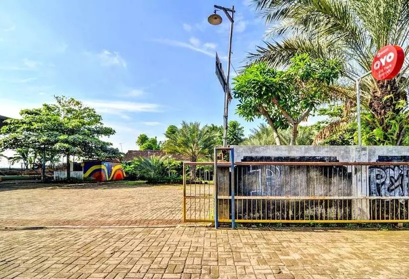 ペンション Lafa Park Syariah Rengas Bandung Cikarang Redpartner