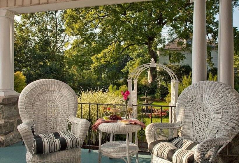 צימר Whistling Swan Inn