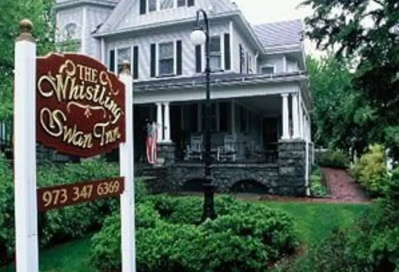 Bed and Breakfast Whistling Swan Inn
