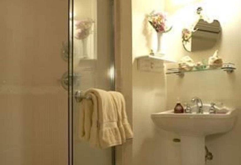 צימר Whistling Swan Inn