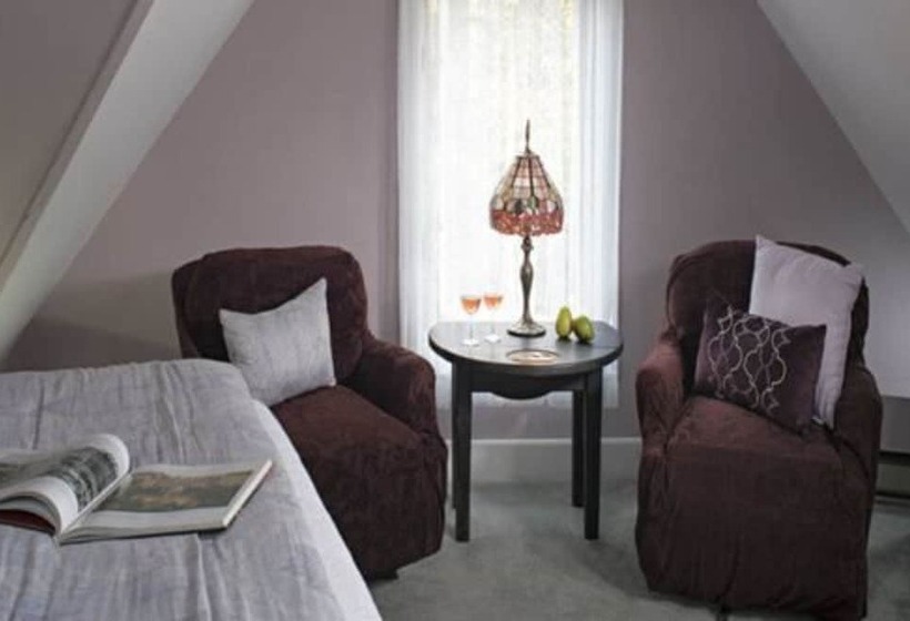 צימר Whistling Swan Inn