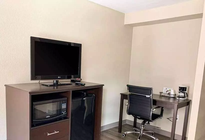 هتل Studio 6 Suites Vancouver, Wa Waterfront