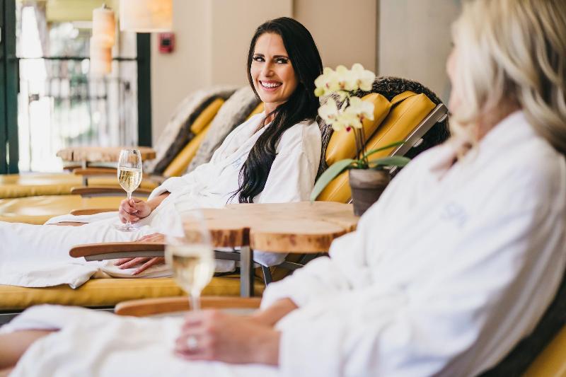 هتل Gravity Haus Vail