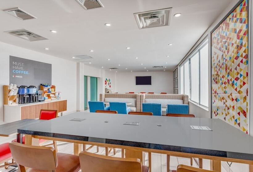 בית מלון כפרי Holiday Inn Express Ramsey Mahwah, An Ihg