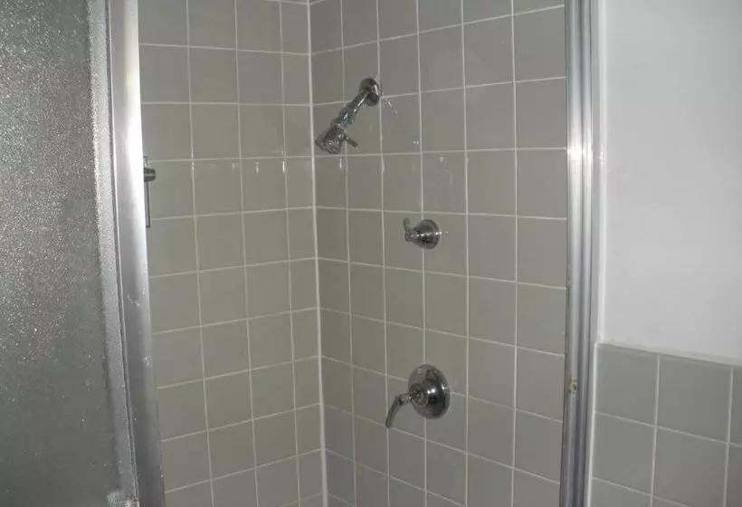 فندق Kings Inn Cleveland