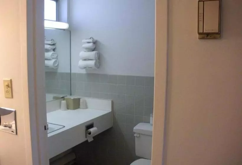 فندق Kings Inn Cleveland