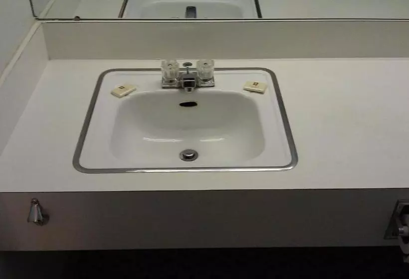 فندق Kings Inn Cleveland