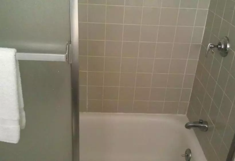 فندق Kings Inn Cleveland