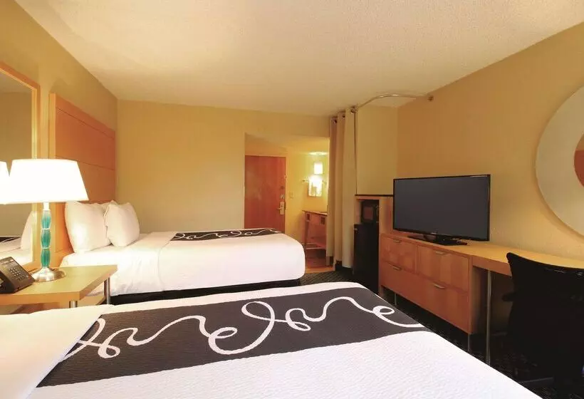 בית מלון כפרי La Quinta I 95 Deerfield Beach   Next To The Home Depot & Behind The Wawa