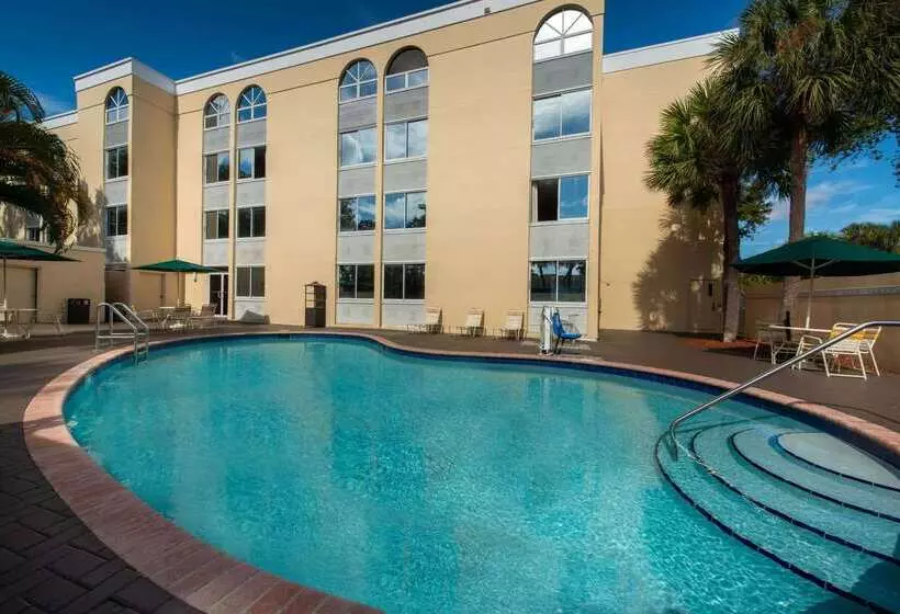 בית מלון כפרי La Quinta I 95 Deerfield Beach   Next To The Home Depot & Behind The Wawa