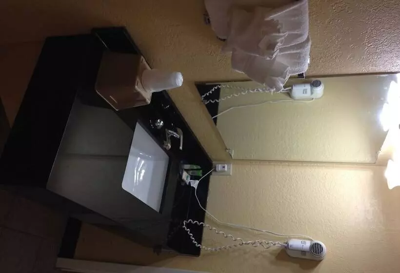 酒店 Village Inn Cotulla