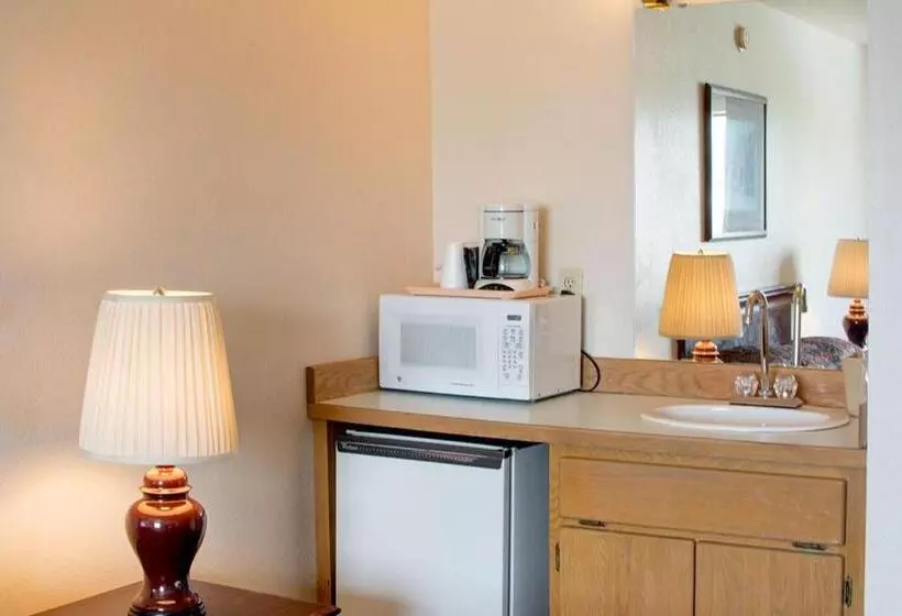 فندق Village Inn & Suites Marysville