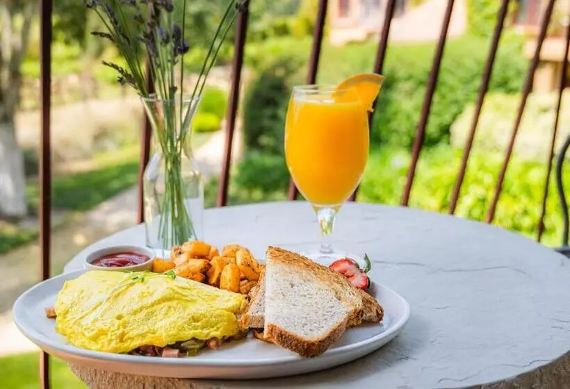 فندق Vintners Resort