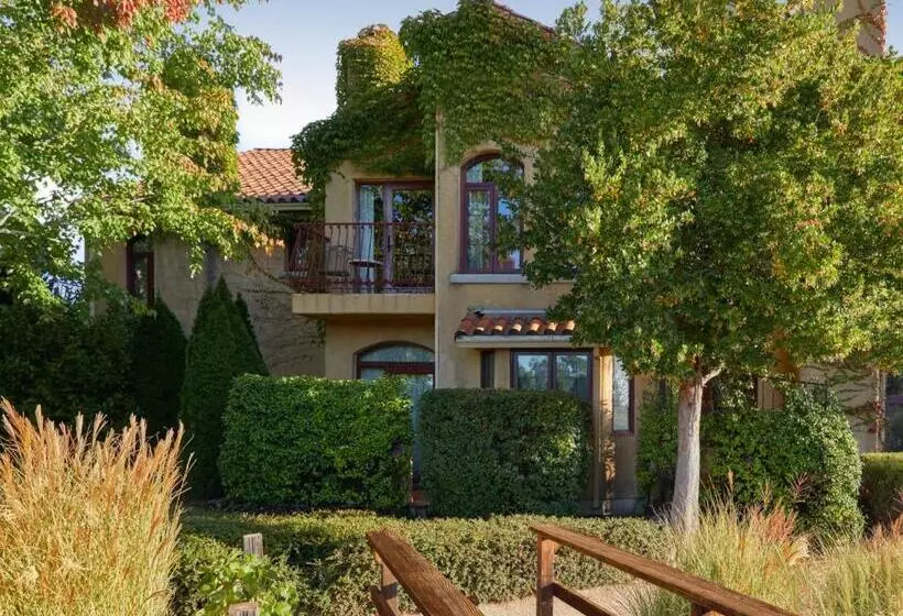 فندق Vintners Resort