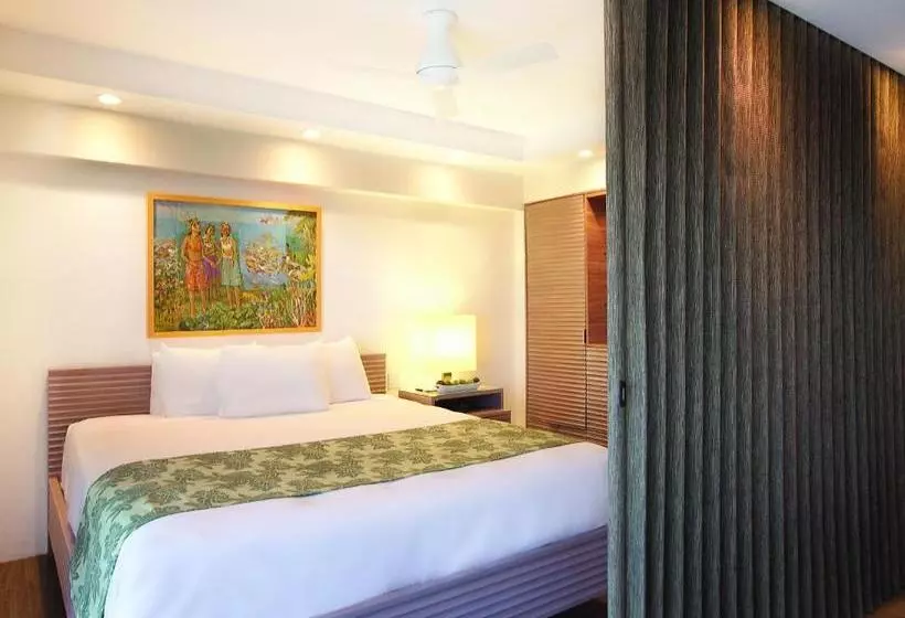 هتل Waikiki Shore By Outrigger