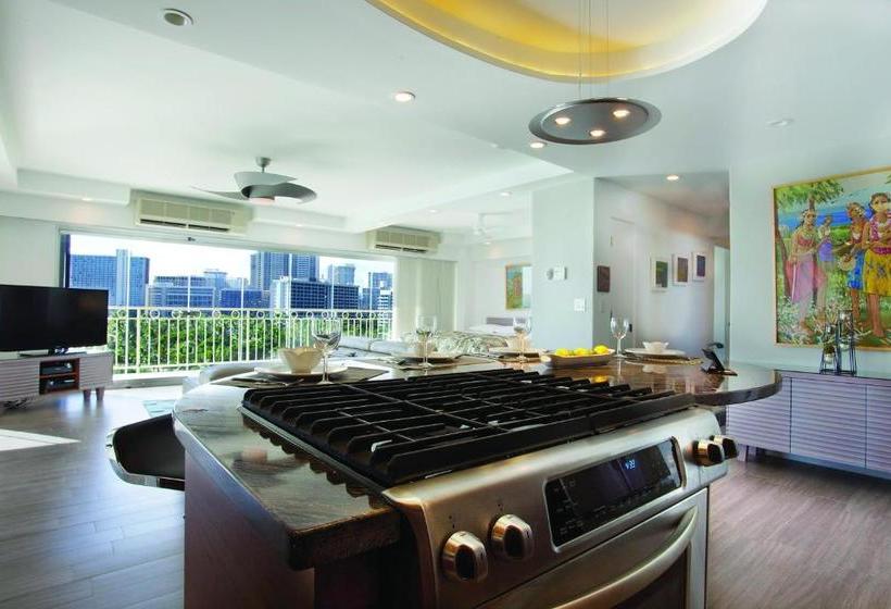 בית מלון כפרי Waikiki Shore By Outrigger