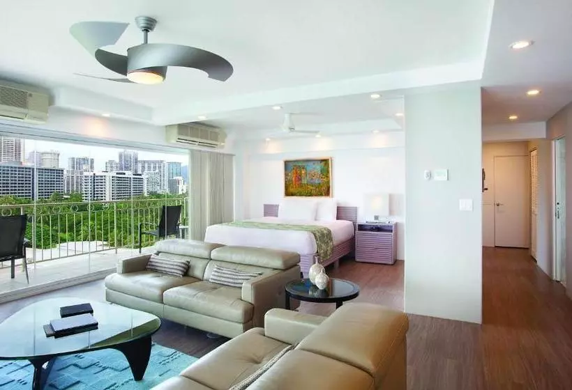 هتل Waikiki Shore By Outrigger