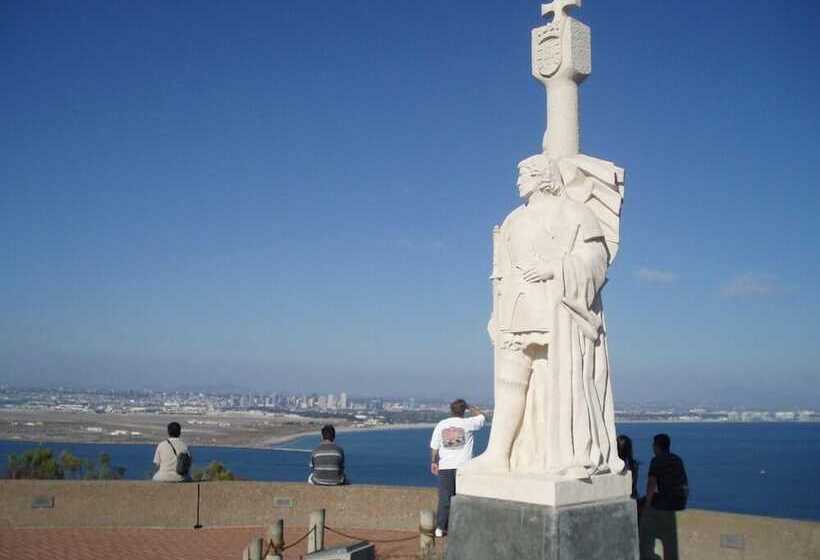 فندق Old Town Western Inn