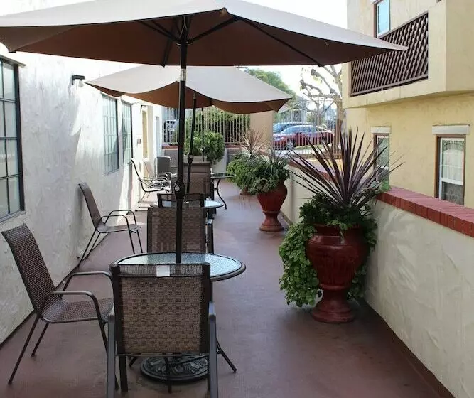 בית מלון כפרי Old Town Western Inn