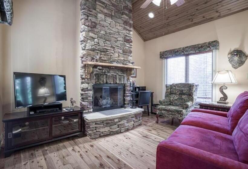 فندق Whitestone Inn