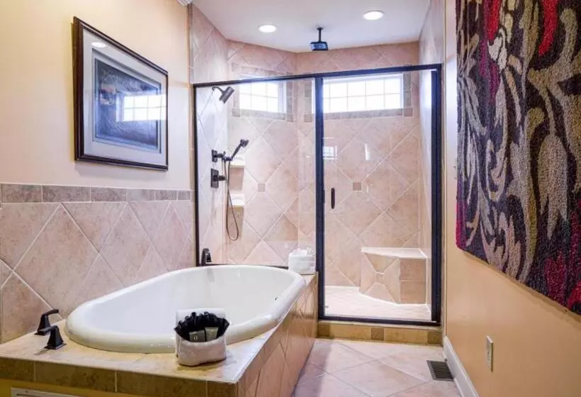 Отель Whitestone Inn