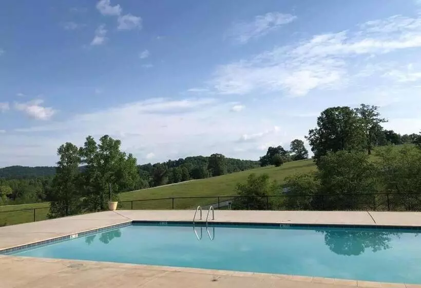 Отель Whitestone Inn