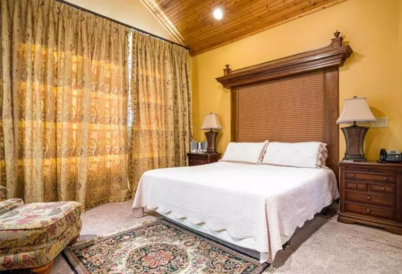 Отель Whitestone Inn