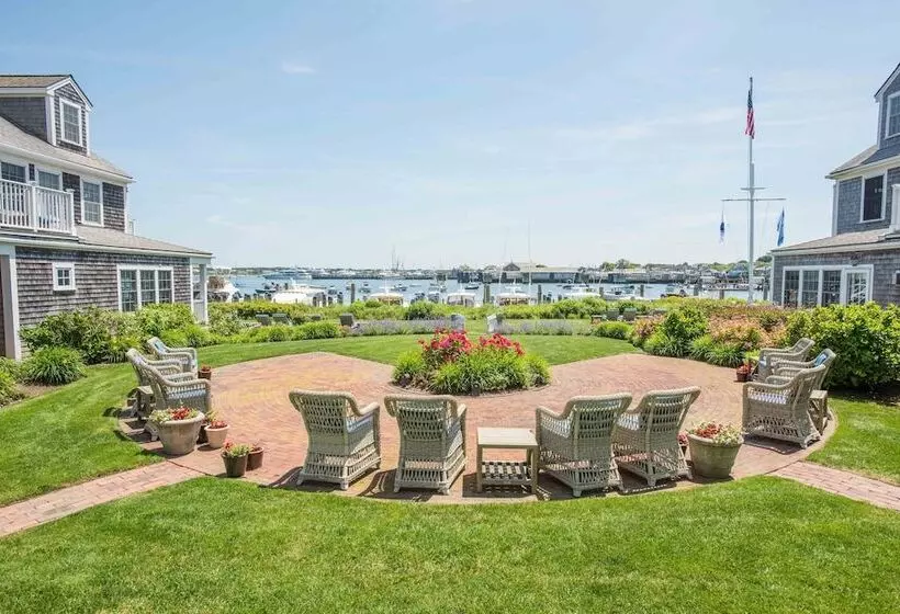 אתר נופש White Elephant